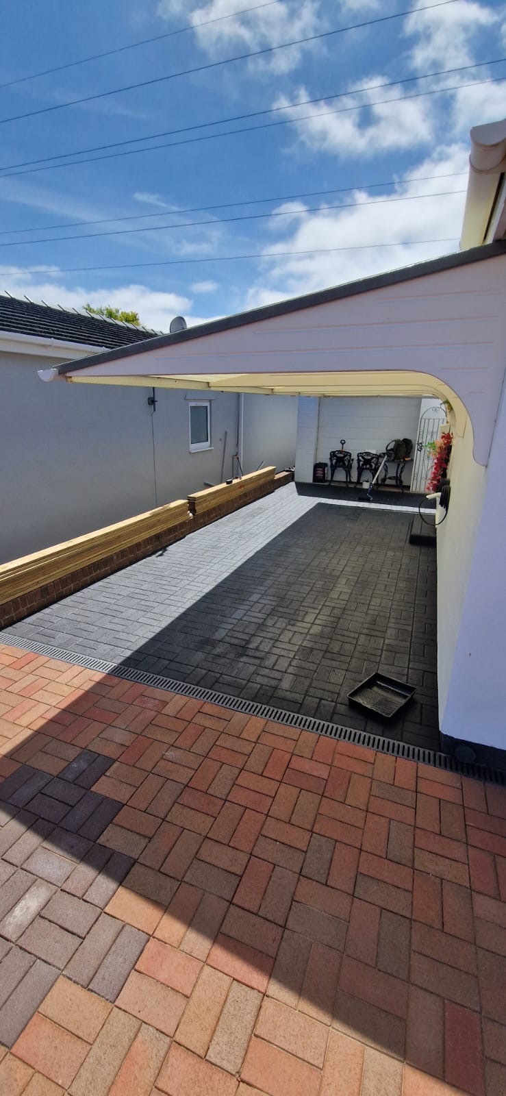 Block paving driveway completed by Zella Construction
